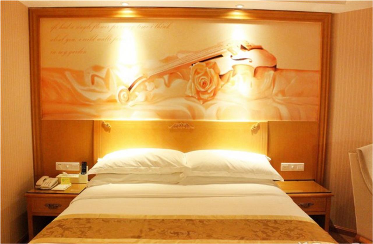 Vienna Internation Hotel Shenzhen Guanlan Guanguang Road Экстерьер фото
